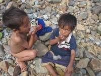 QUYÊN GÓP ÁO ẤM CHO ĐỒNG BÀO NGHÈO HUYỆN SA THẦY - KOM TUM